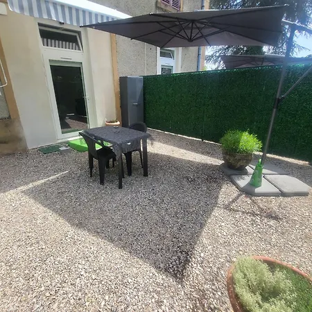 Daisy Champetre #terrasse #clim #parking דירה *